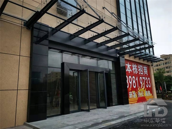 弧形玻璃幕墻施工工法，中東幕墻誠(chéng)心分享！